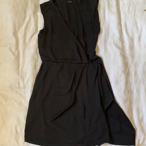 Talula black lined sleeveless wrap dress w zippered liner skirt EUC